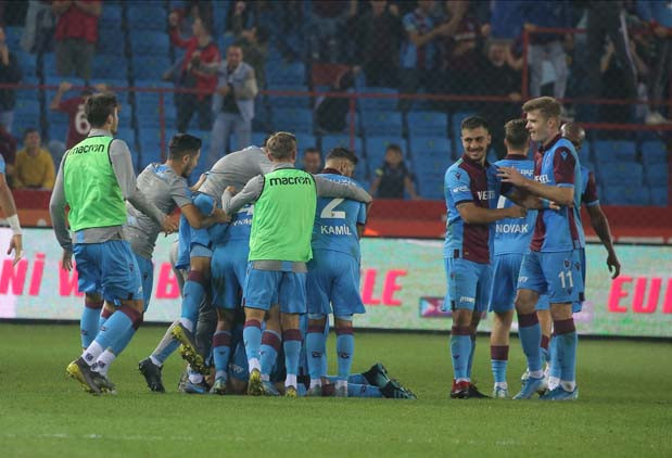Trabzonspor - Beşiktaş maçından kareler...