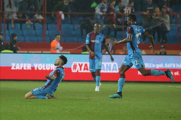 Trabzonspor - Beşiktaş maçından kareler...