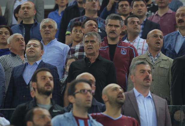 Trabzonspor - Beşiktaş maçından kareler...