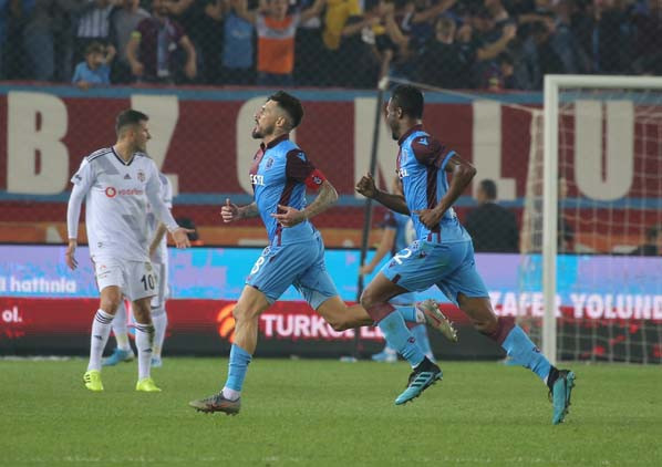 Trabzonspor - Beşiktaş maçından kareler...