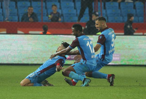 Trabzonspor - Beşiktaş maçından kareler...