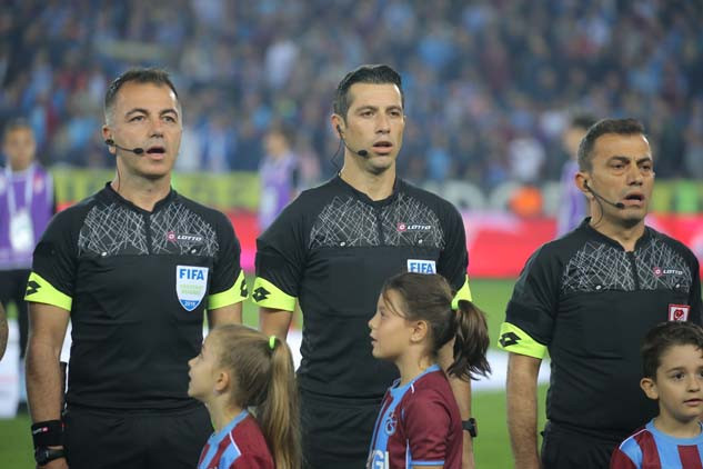 Trabzonspor - Beşiktaş maçından kareler...