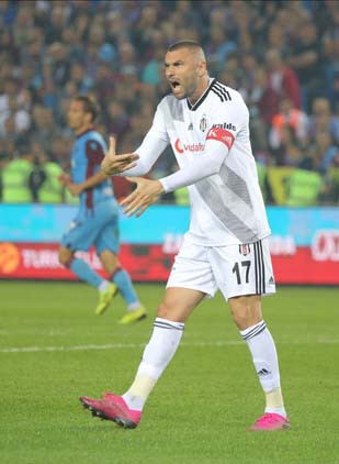 Trabzonspor - Beşiktaş maçından kareler...