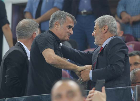 Trabzonspor - Beşiktaş maçından kareler...