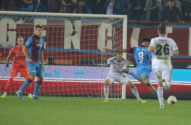 Trabzonspor - Beşiktaş maçından kareler...