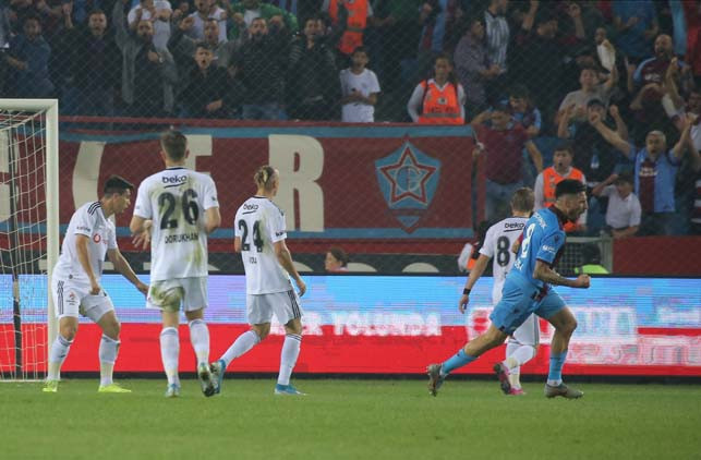 Trabzonspor - Beşiktaş maçından kareler...