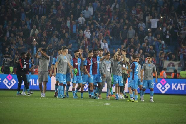 Trabzonspor - Beşiktaş maçından kareler...
