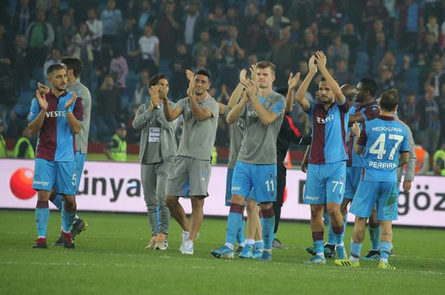 Trabzonspor - Beşiktaş maçından kareler...