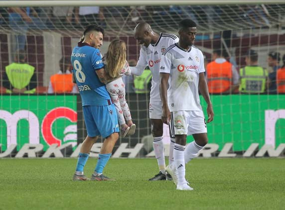 Trabzonspor - Beşiktaş maçından kareler...
