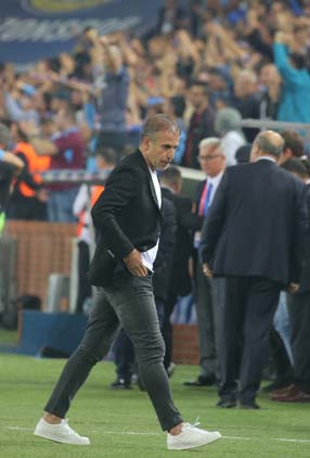 Trabzonspor - Beşiktaş maçından kareler...