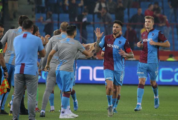 Trabzonspor - Beşiktaş maçından kareler...