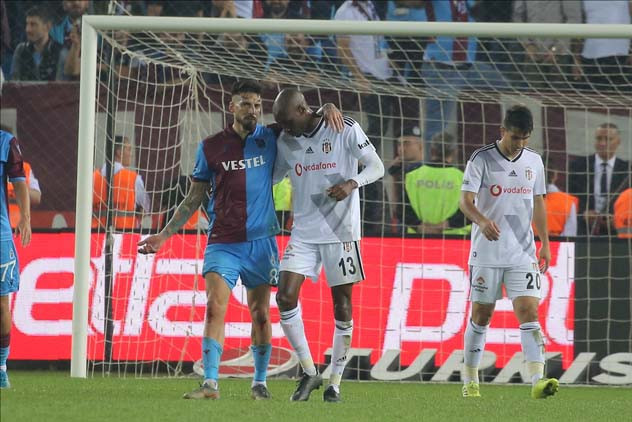 Trabzonspor - Beşiktaş maçından kareler...