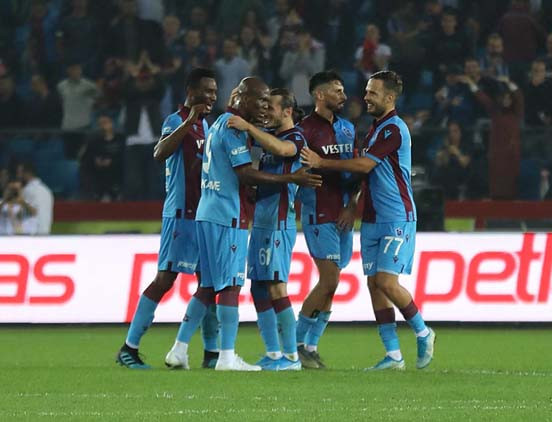 Trabzonspor - Beşiktaş maçından kareler...