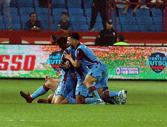 Trabzonspor - Beşiktaş maçından kareler...