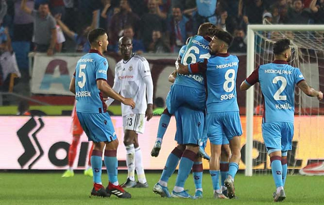 Trabzonspor - Beşiktaş maçından kareler...