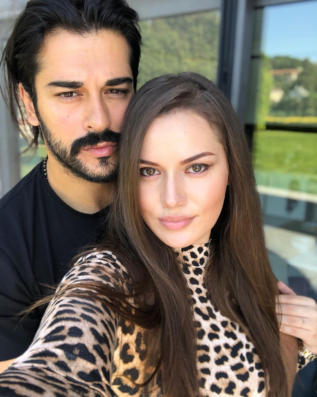 BURAK ÖZÇİVİT - FAHRİYE EVCEN BURAK ÖZÇİVİT - FAHRİYE EVCEN