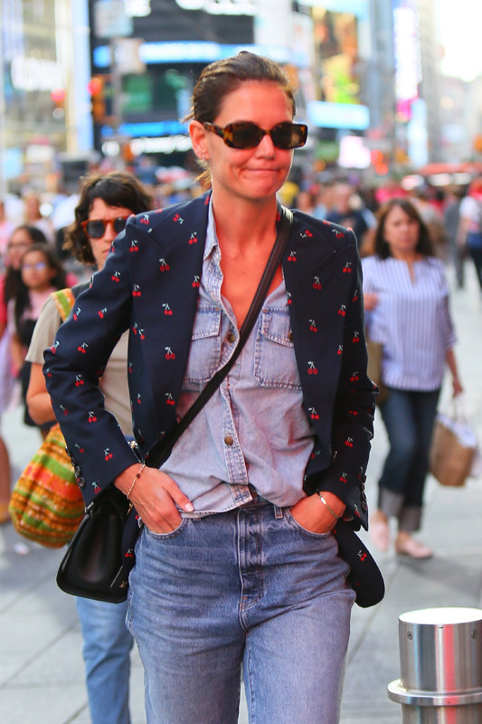 Arkasından usulca yaklaştı, ünlü oyuncu dondu kaldı