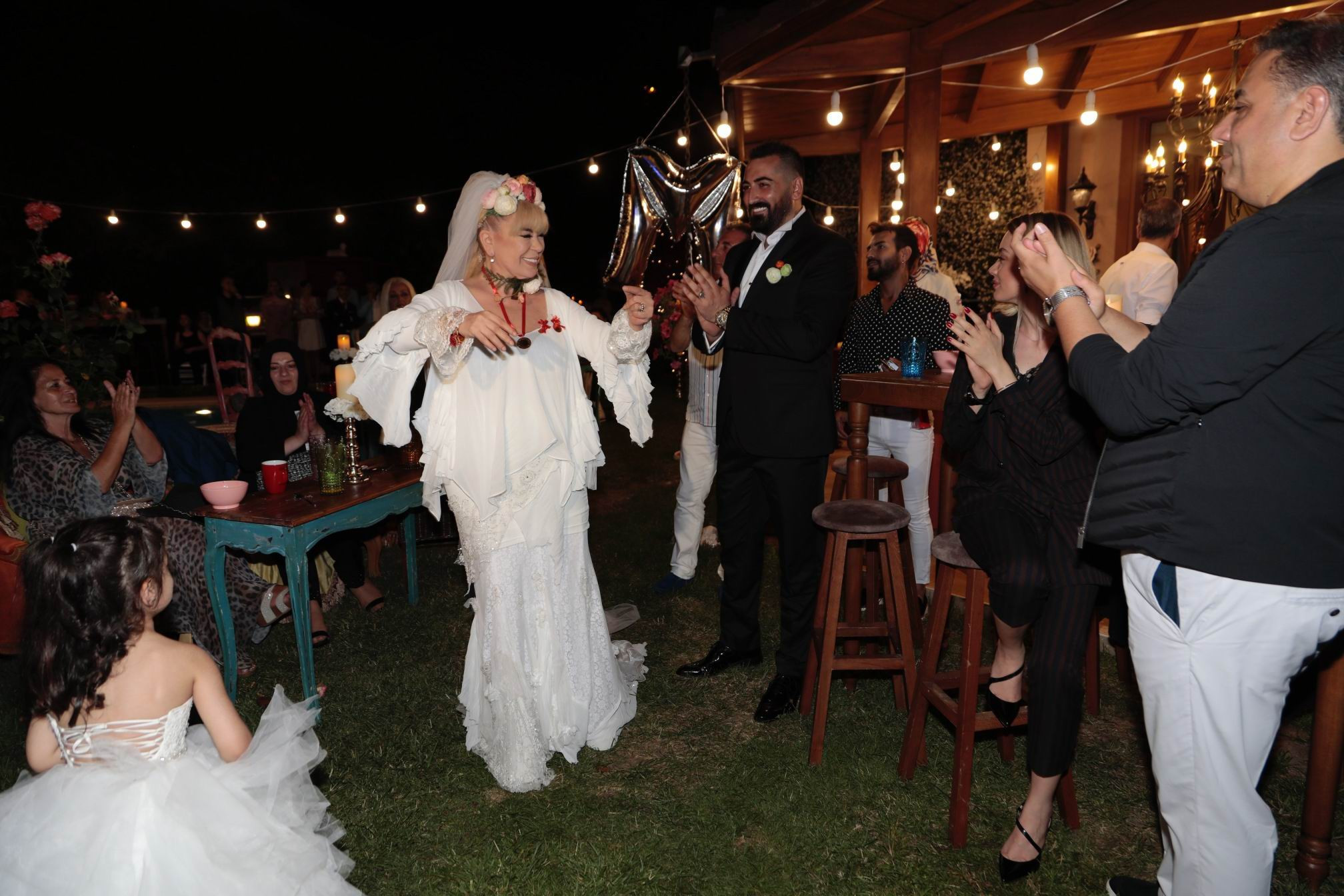 Gönül Yazar’dan şoke eden açıklama: O adam beni de kandırmaya çalıştı Gönül Yazar’dan şoke eden açıklama: O adam beni de kandırmaya çalıştı