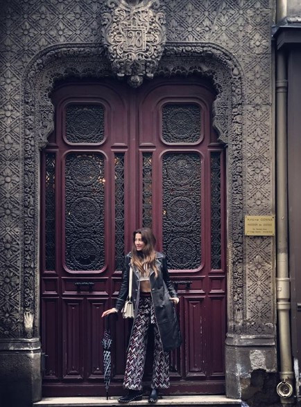 Kız kıza tatil Başak ile Tanem Pariste... Kız kıza tatil Başak ile Tanem Pariste...