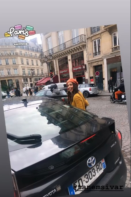 Kız kıza tatil Başak ile Tanem Pariste... Kız kıza tatil Başak ile Tanem Pariste...