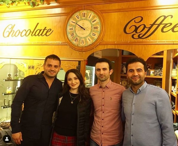 Kırgın Çiçeklerin Songülü ticarete atıldı