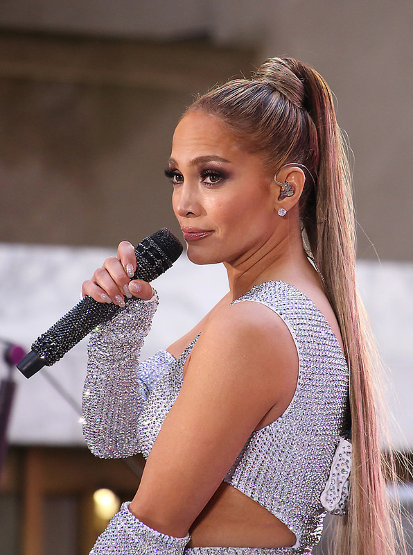 Seni aldattım, yakında öpüşme fotoğraflarım da çıkacak