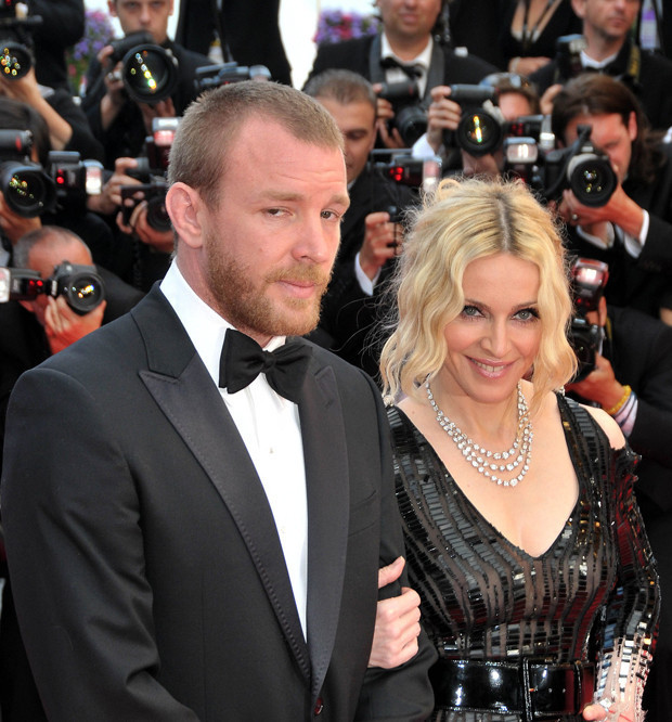 Seni aldattım, yakında öpüşme fotoğraflarım da çıkacak