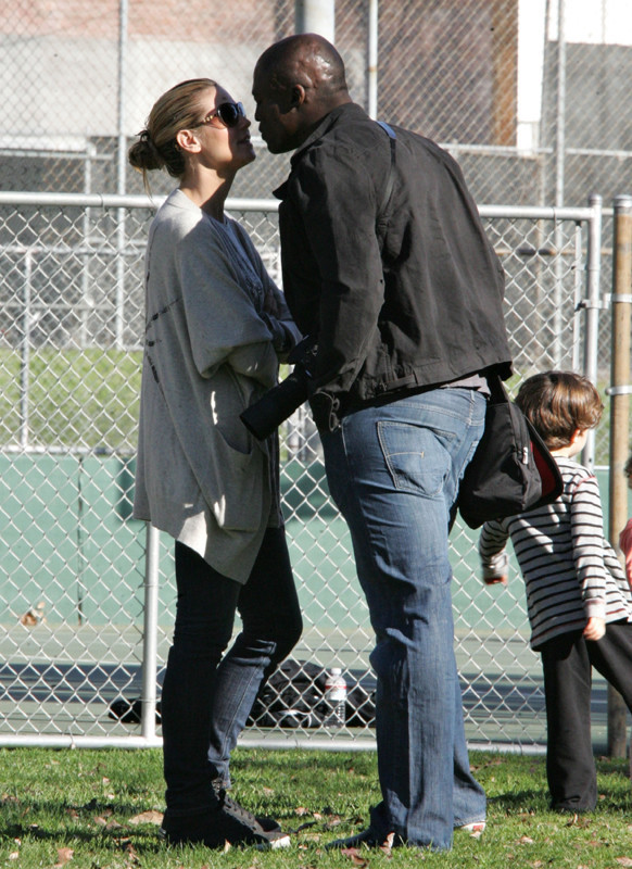 Seni aldattım, yakında öpüşme fotoğraflarım da çıkacak