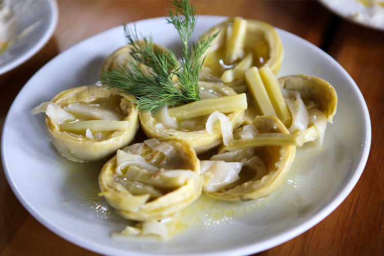 Zeytinyağlı enginar tarifi