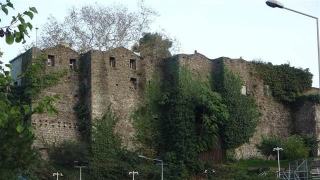 Güzelhisar Kalesi davalık oldu