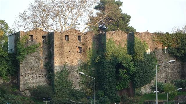 Güzelhisar Kalesi davalık oldu