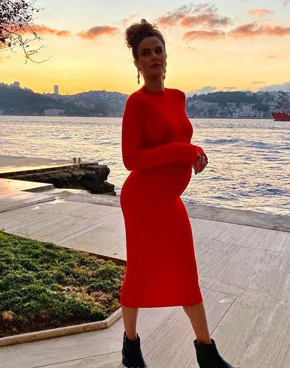 Tülin Şahin anne oldu İlk fotoğraf geldi Tülin Şahin anne oldu İlk fotoğraf geldi