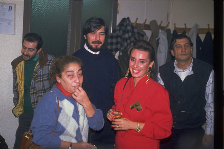 Gülen yüzüm, iyi kalplim, mert adamım, özledim be Gülen yüzüm, iyi kalplim, mert adamım, özledim be