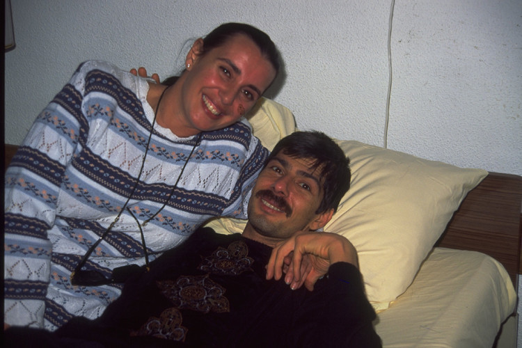 Gülen yüzüm, iyi kalplim, mert adamım, özledim be Gülen yüzüm, iyi kalplim, mert adamım, özledim be