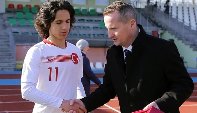 15 yaşındaki Emre Demir Süper Lig tarihine geçti Rekor... 15 yaşındaki Emre Demir Süper Lig tarihine geçti Rekor...