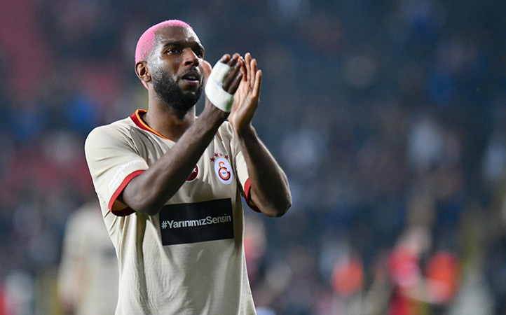 Ryan Babel ve Pascal Nouma arasında kavga büyüdü