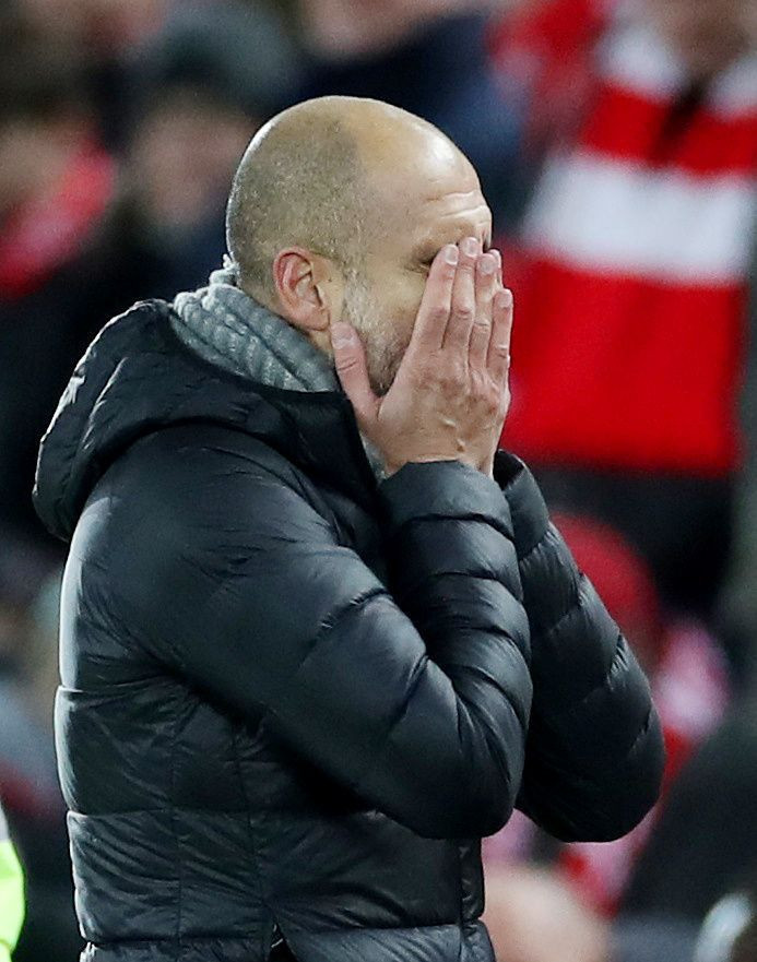 Pep Guardiola çıldırdı Hiç böyle görmediniz... Pep Guardiola çıldırdı Hiç böyle görmediniz...