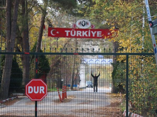Sınır dışı edilen DEAŞlıyı Yunanistan kabul etmedi