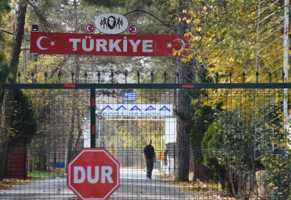 Sınır dışı edilen DEAŞlıyı Yunanistan kabul etmedi