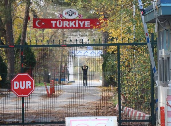 Sınır dışı edilen DEAŞlıyı Yunanistan kabul etmedi