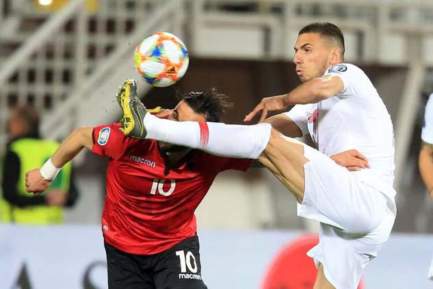 İtalyanlar açıkladı... Merih Demiraldan flaş karar