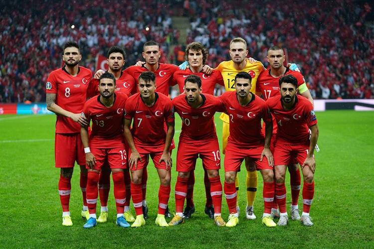 Andorra - Türkiye maçı öncesi Şenol Güneşten sürpriz karar