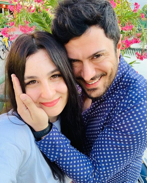 Yasemin Sakallıoğlu ile nişanlısı Burak Yırtar ayrıldı
