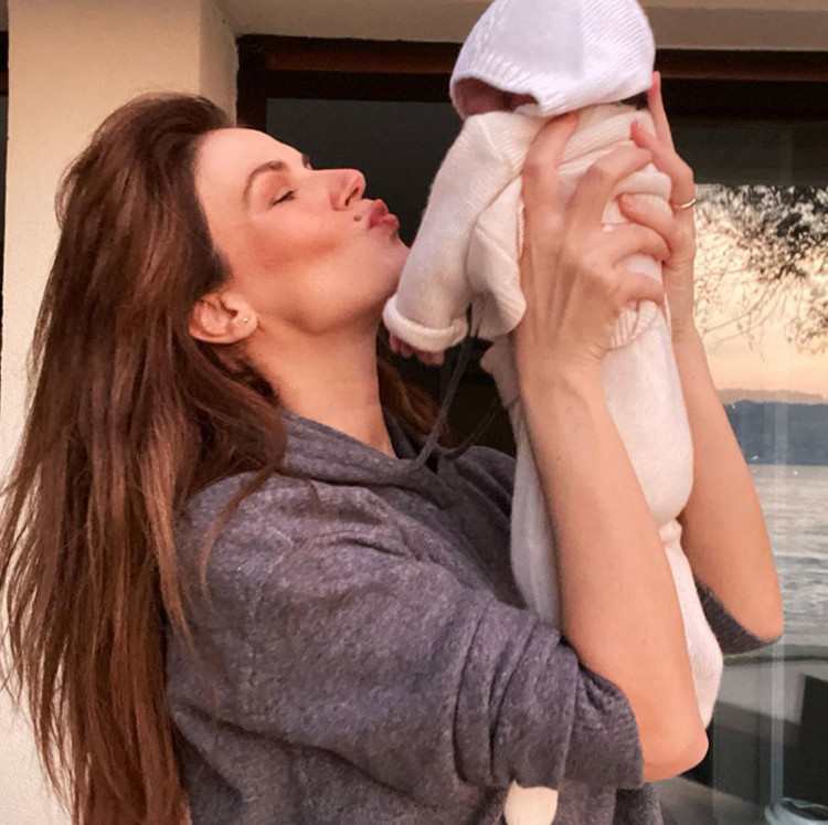 Tülin Şahinden Siena Leyla ile yeni fotoğraflar