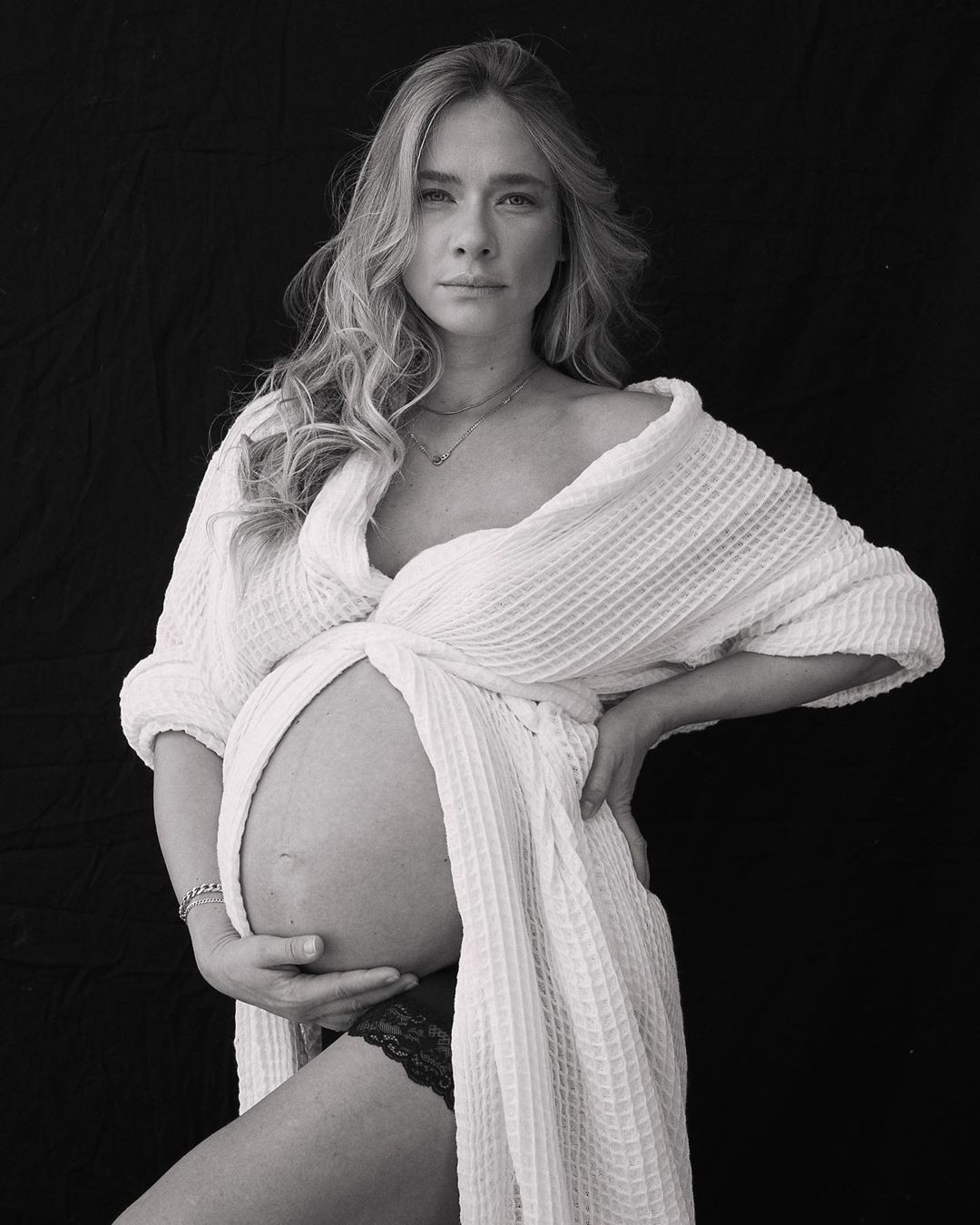 Bebeğin cinsiyetini öğrenmemişlerdi... Müge Boz anne oldu Bebeğin cinsiyetini öğrenmemişlerdi... Müge Boz anne oldu