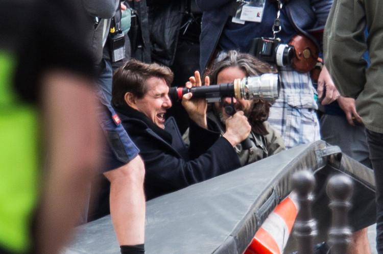 Tokat hiç beklemediği yerden geldi: Tom Cruisea şok