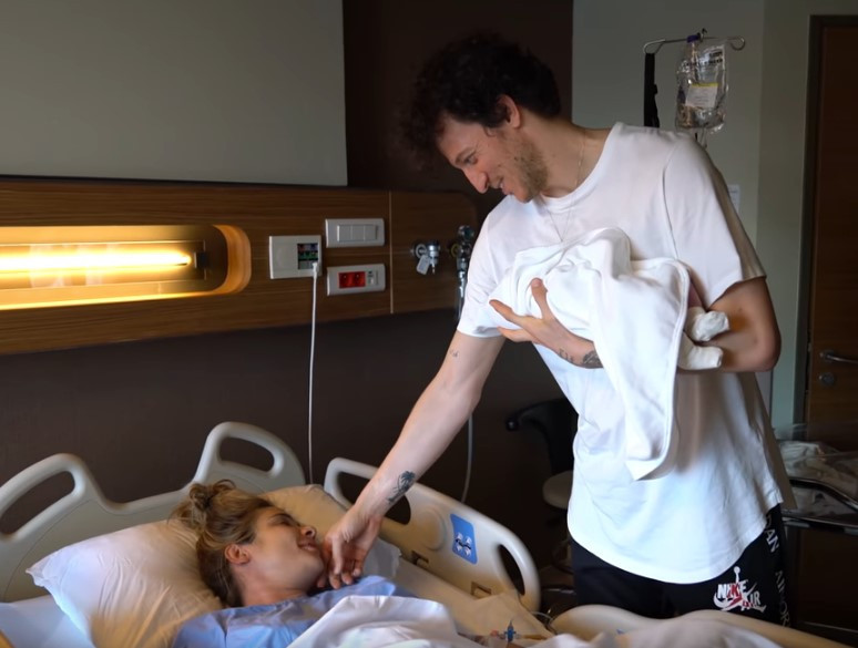 Müge Boz gözyaşlarını tutamadı: Bu dakikadan itibaren tek başınasın