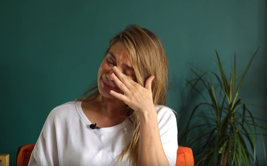 Müge Boz gözyaşlarını tutamadı: Bu dakikadan itibaren tek başınasın