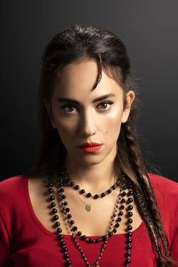 Duygu Sarışın ASYA GÜNDOĞAN