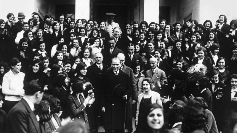 KADIN HAKLARI GÜNÜ İÇİN ATATÜRK SÖZLERİ